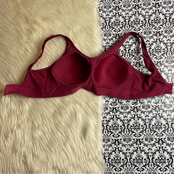 Bali : size M : magenta full coverage ‘ComfortFlex Fit Shaping’ Wireless dot Bra - Picture 6 of 10